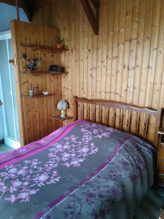 Chambre Chez L'Habitant Ambares-et-Lagrave Экстерьер фото